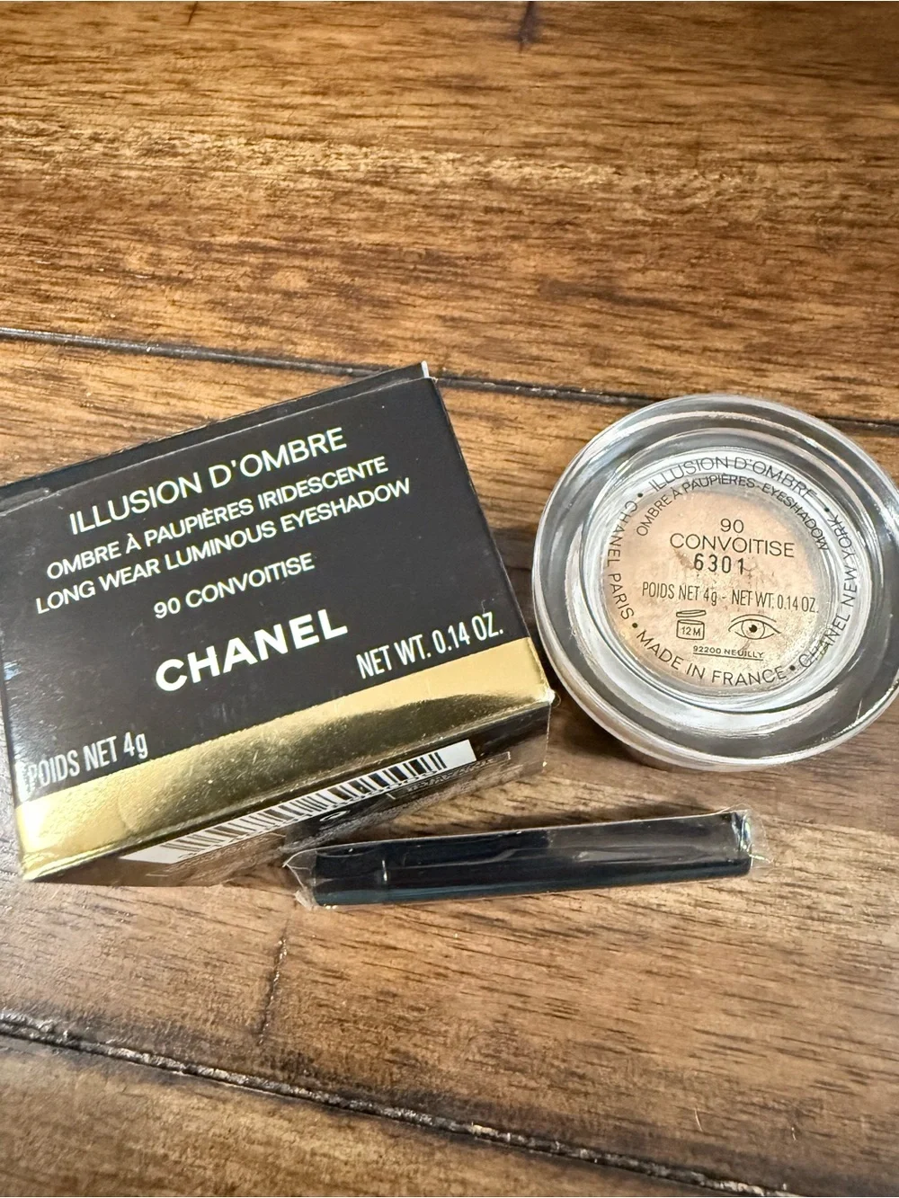CHANEL Illusion D'Ombre Long Wear Luminous Eyeshadow - Convoitise